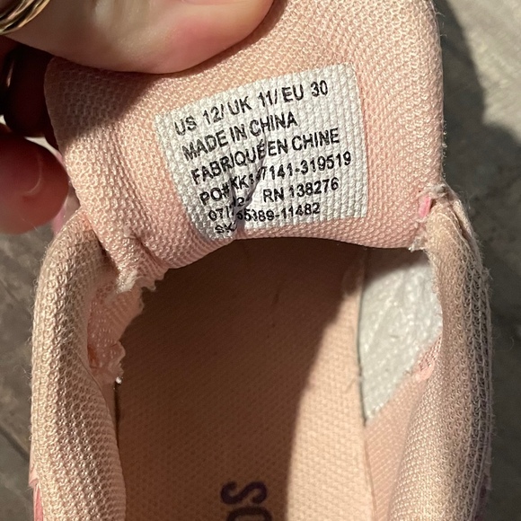 Girls Shoe Boot Bundle Size 12-1 Sneakers Tennis Shoe Faux Fur Boots School Play - Picture 6 of 16